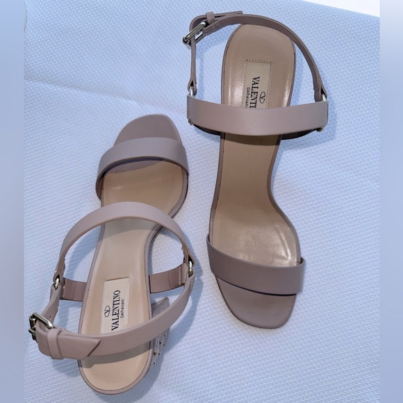 Valentino leather studded accent slingback sandals size 39.5 - Picture 5 of 7